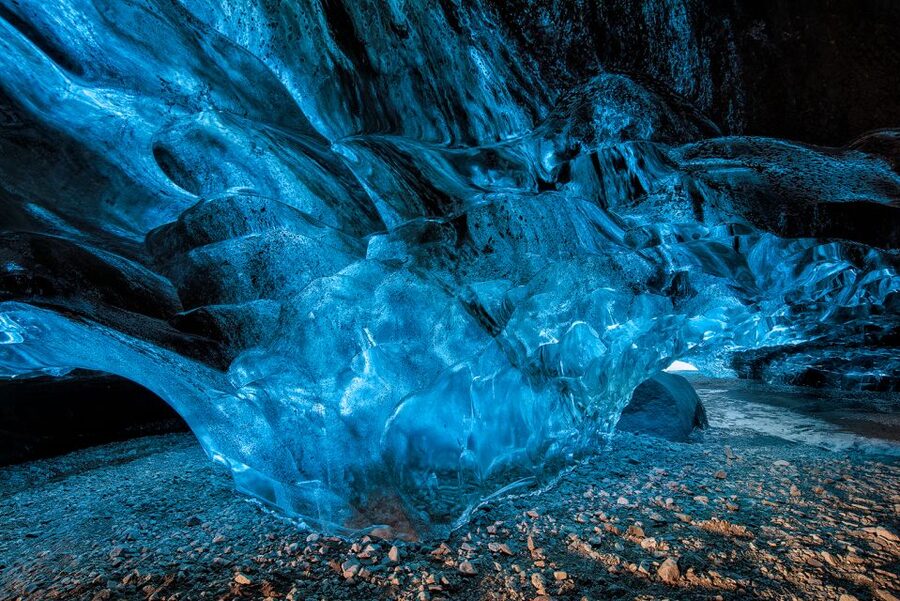 Jökulsárlón: Vatnajökull Ice Cave Guided Tour - The short walk across rugged ground