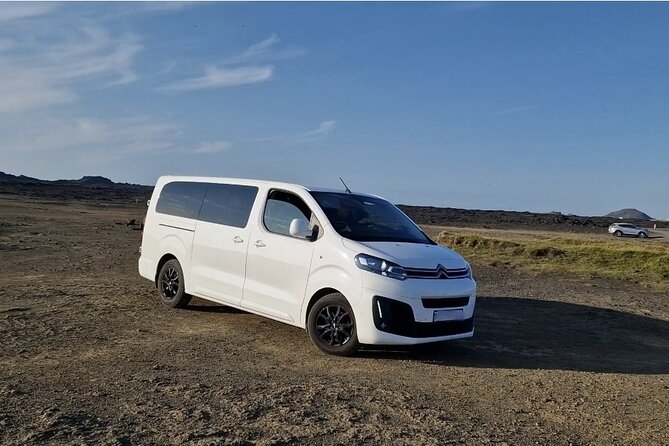 Keflavik Airport Private Transfer Round Trip - What private transportation means for your group