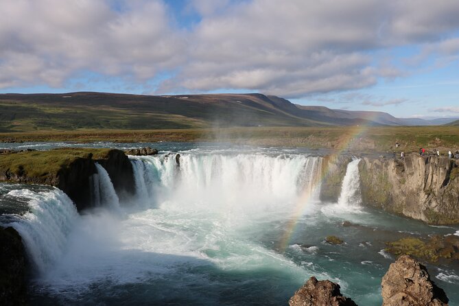 Lake Mývatn and Goðafoss Shared Shore Excursions - Námaskarð and the smell of active earth