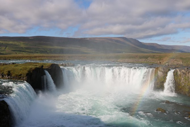 Lake Mývatn and Powerful Dettifoss Day Tour from Akureyri - Skútustaðagígar and the volcanic country around Mývatn