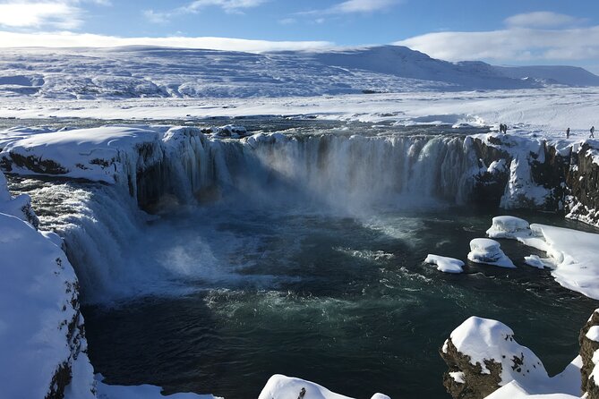 Lake Myvatn Private Day Tour Mývatn, Godafoss Waterfall for Cruise Ships - What the guides add to a fast day