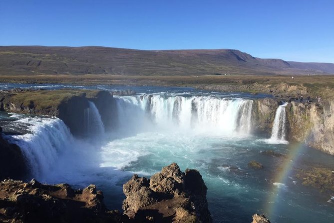 Lake Mývatn Private Tour - What private transport adds to a six-hour day