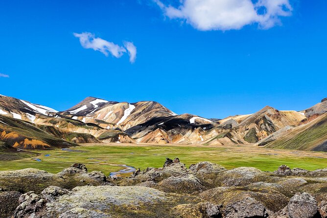 Landmannalaugar, Hekla, Sigoldugljufur 4x4 tour with Hiking - Riding past Hekla and the newest lava