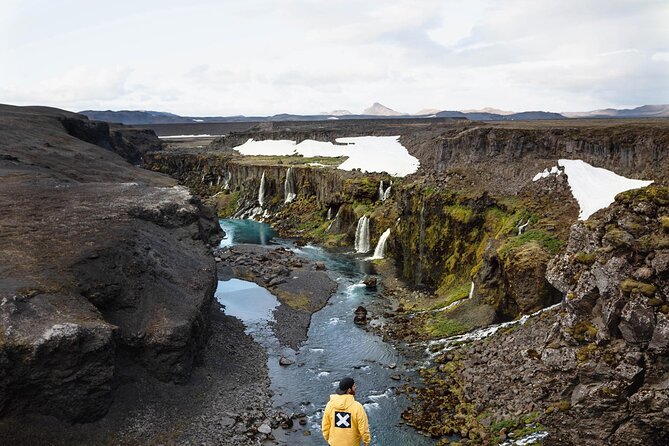 Landmannalaugar Hike & the Valley of Tears from RVK & Selfoss - What to bring for this 11-hour outing