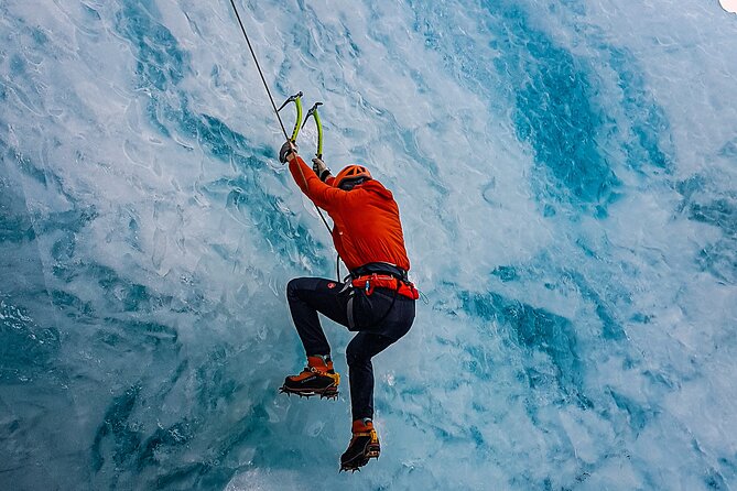 Micro group - Ice climbing at Sólheimajökull - The guides role makes or breaks the day
