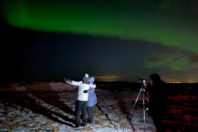 Northern Lights 4x4 Tour with Pastries and Cocoa from Reykjavik - Practical booking advice for a better night