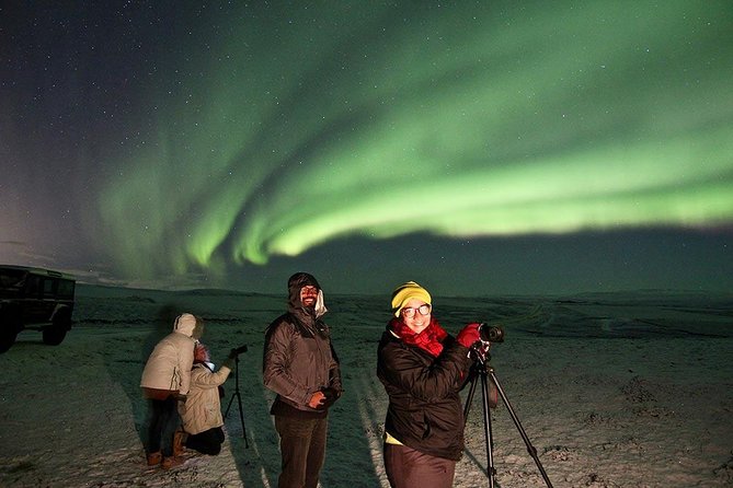 Northern Lights and Stargazing Small-Group Tour with Local Guide - Leaving Reykjavik between 9 and 9:30pm