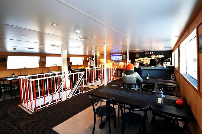 Northern Lights Boat Cruise from Reykjavik - Choosing this over a bus tour