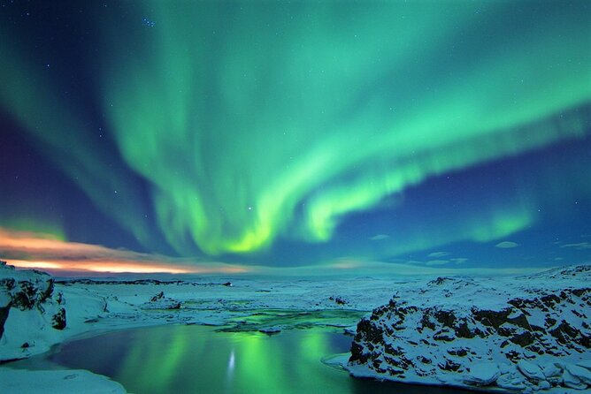 Northern Lights Bus Tour from Reykjavik with Hot Chocolate - How to dress and what to bring
