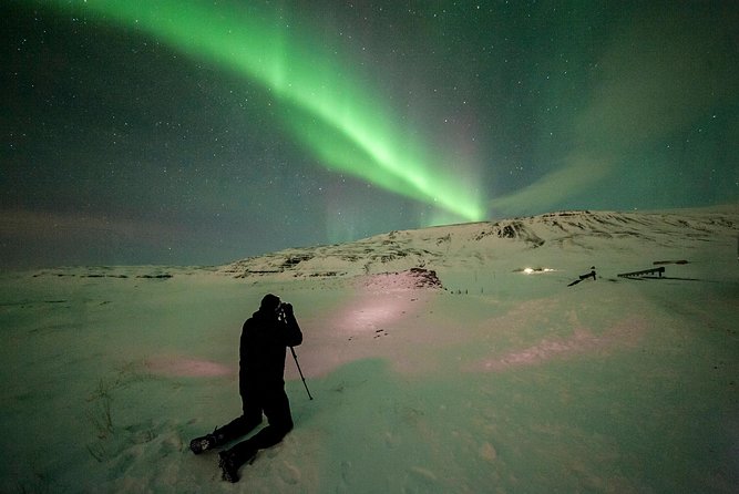 Northern Lights Bus Tour from Reykjavik with Hot Chocolate - Thingvellir National Park after sunset