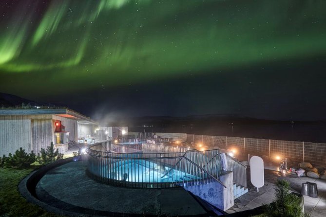 Northern Lights & Geothermal Baths Adventure - Midnight sun and the Northern Lights question