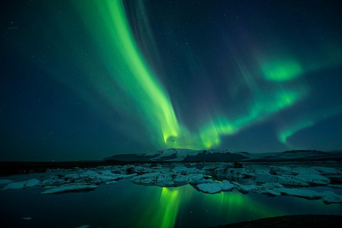 Northern Lights Guided Bus Tour from Reykjavik - The cold is part of the price