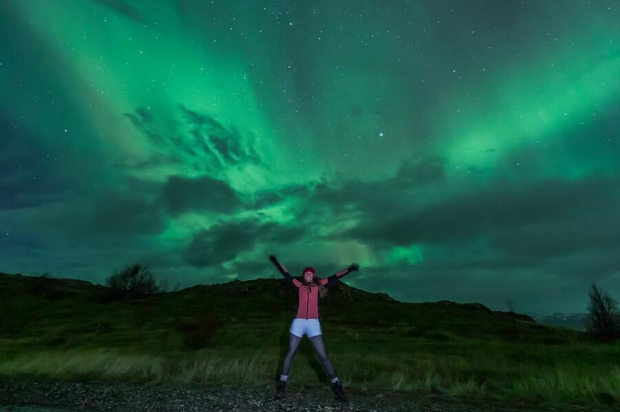 Northern Lights in Mini Bus, Photos, Hot Cocoa and Pastries - Who will enjoy this outing most