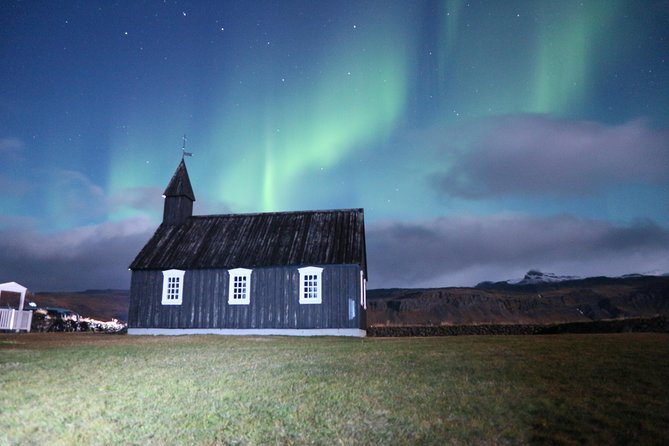 Northern Lights Midnight Adventure Small-Group from Reykjavík - A warm minibus makes a real difference