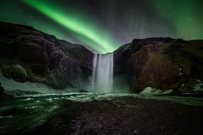 Northern Lights Small Group Tour from Reykjavik with Free Photos - The free retry is valuable, but you must request it
