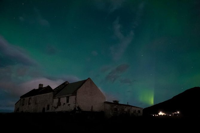 Northern Lights Small-Group Tour with Hot Chocolate & Photos - Is $172.41 a fair price?
