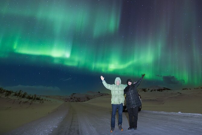 Northern Lights Small Group Tour with Photos - Small groups keep the evening calmer