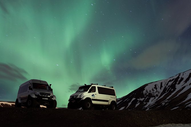 Northern Lights Tour from Reykjavik in a Super Jeep - Waiting for the aurora in rural Iceland