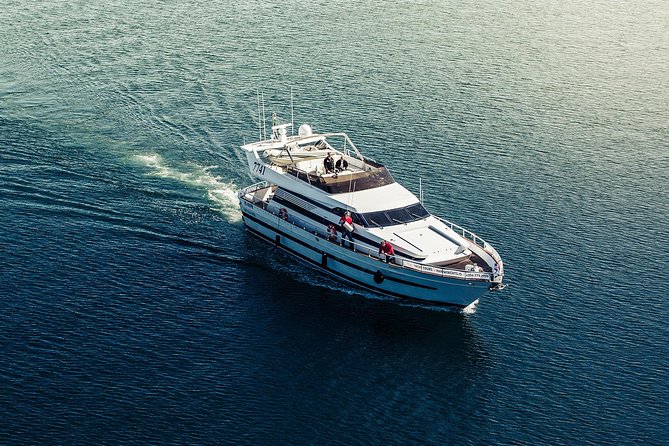 Northern Lights Yacht Cruise - The free repeat-trip policy