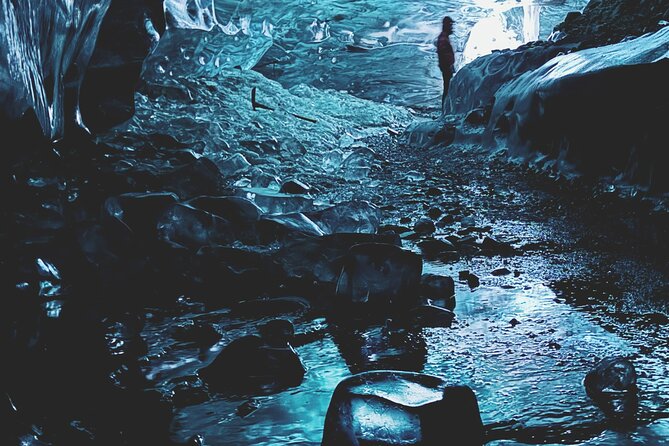 Premium Ice Cave Tour Vatnajokull Iceland - Why the guide can make or break the visit