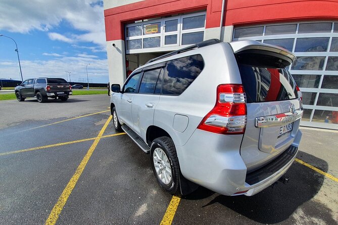 Private Airport Transfer (one way) - Meeting Your Driver at Keflavik Airport