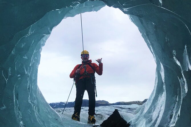 Private Extreme Encounter w/ ropes on Sólheimajökull Glacier - Ice caves and tunnels: dramatic, but never guaranteed