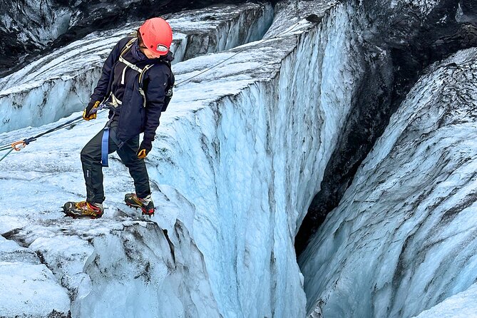 Private Extreme Encounter w/ ropes on Sólheimajökull Glacier - The first stage: gear, instruction, and a safety check