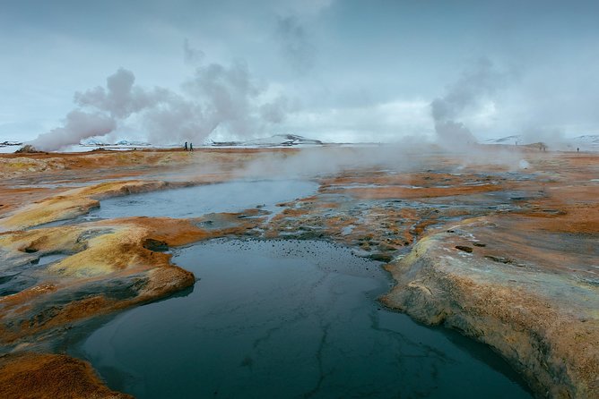 Private Golden Circle & Secret Lagoon tour from Reykjavik - Geysir and Strokkur: wait for the eruption