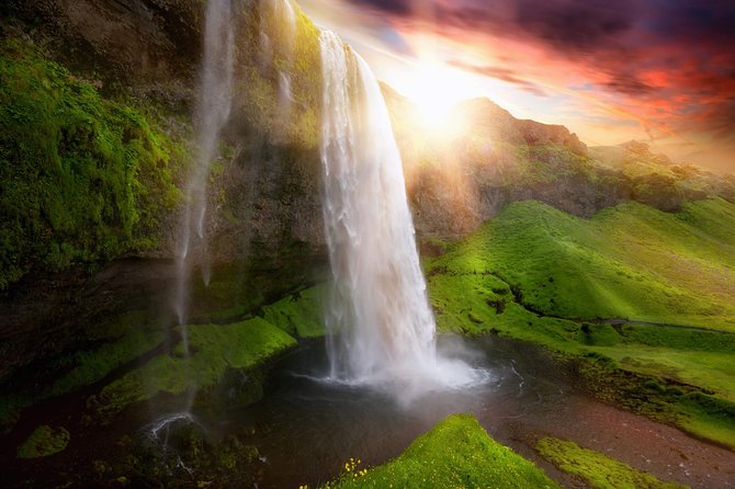 Private Jeep Tour - Glacier Lagoon and Diamond Beach - Skógafoss gives you two views