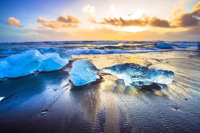 Private Jeep Tour - Glacier Lagoon and Diamond Beach - Vík and its church: a short village pause