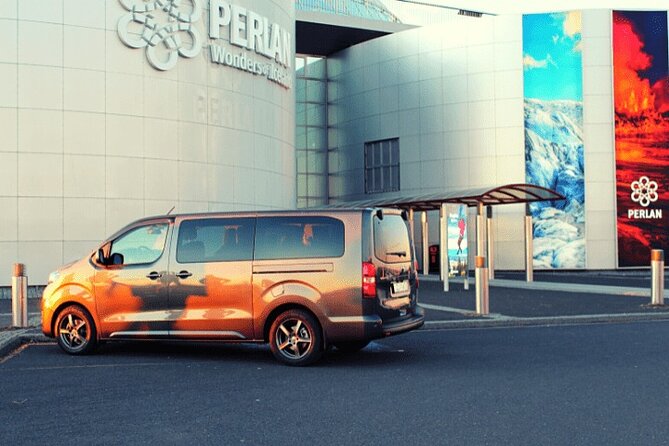 Private Keflavik Airport Transfer (Round trip) - Private vehicle comfort and group size