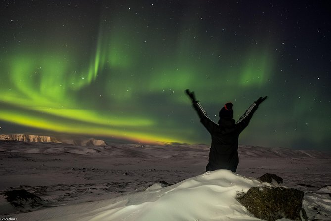 Private Northern lights with photographs - The photography is more than a quick snapshot