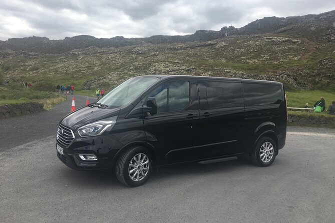 Private Reykjavík Round Trip Airport Transfer - A simple airport arrival in Reykjavík