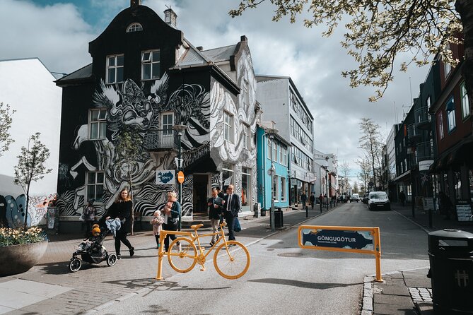 Private Reykjavik Shopping & Sightseeing Walking Tour - Penninn Eymundsson for books and Icelandic reading