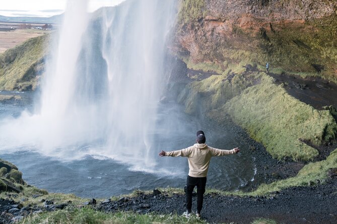 Private Secret Spots of Iceland Full day Tour with Photography by Luke - Greenlake is small but visually unusual