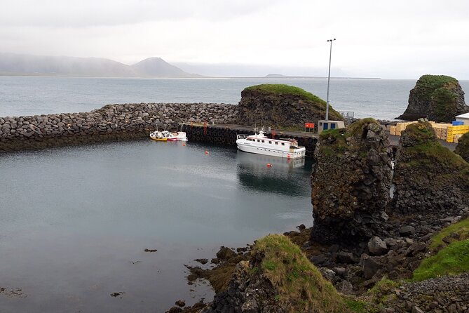 Private Snaefellsnes Peninsula Tour from Reykjavik - Djúpalónssandur, black pebbles and lava