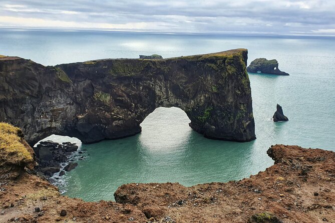 Private South Coast Tour: A Journey to Iceland’s Stunning Shore - Sólheimajökull: a close look at Icelandic ice