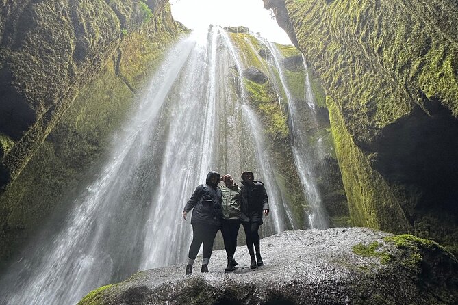 Private South Coast tour / Black Sand Beach, Waterfalls and more - Seven hours on the road changes the value calculation