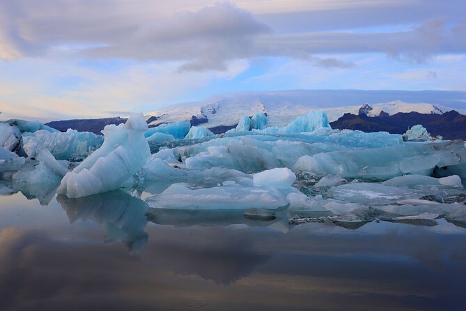 Private Tour Höfn: Jokulsárlón , Diamond Beach, Secret Glacier - Fellsfjara and the ice on black sand