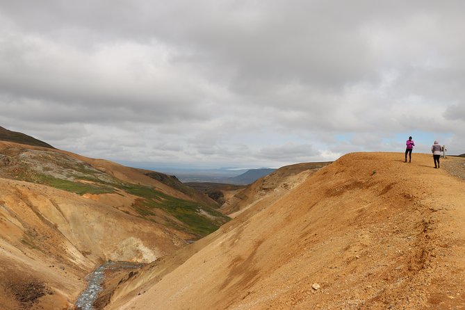 Private Tour in Northern Iceland from Akureyri - Skutustaoagigar: crater country by the lake