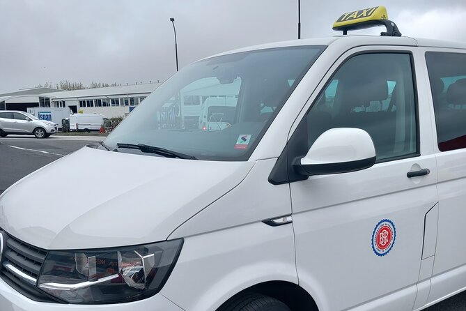 Private Transfer from Keflavik Airport to Reykjavik/surrounding - The return trip to Keflavik