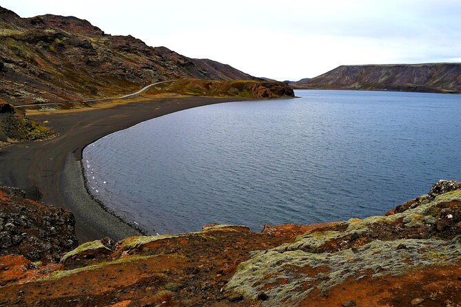 Private Transfer Reykjavik to Keflavik Airport - The Reykjavik pickup: choosing the right start