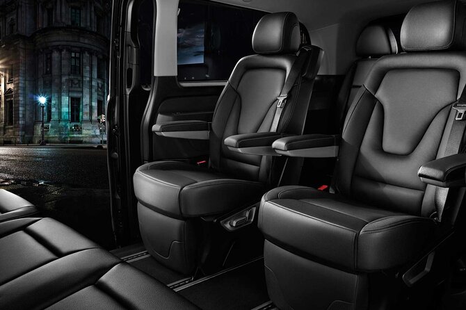Private transport In Luxury MPV/SUV 5pax Keflavik Airport-RKV - What your chauffeur adds to the journey