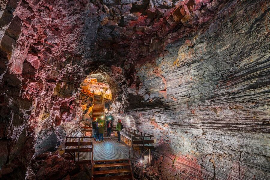 Raufarhólshellir Lava Tunnel: Underground Expedition - The guide makes the difference