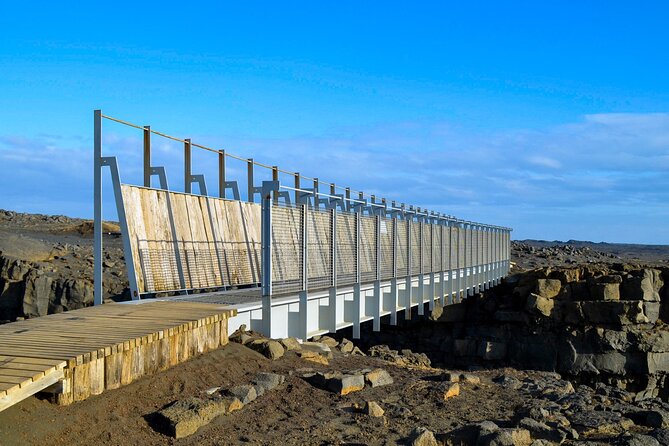 Reykjanes Peninsula: Volcanos & Blue Lagoon Self-Guided Tour - Starting in Njarðvík and setting up the app