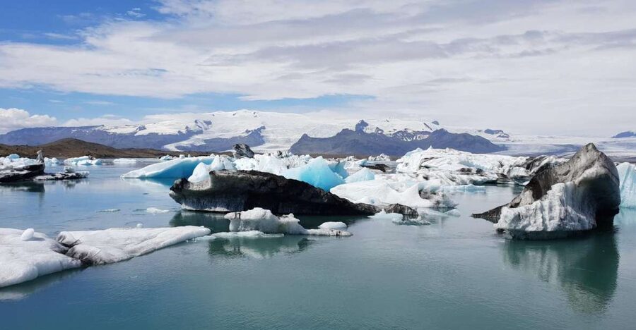 Reykjavík: 2-Day Tour with Icebergs, Glaciers & Waterfalls - Why two days works better than a rushed south coast trip