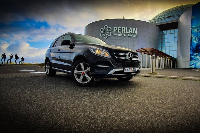 Reykjavik area to Keflavik Private Luxury Airport Transfer - The biggest advantage: no terminal change
