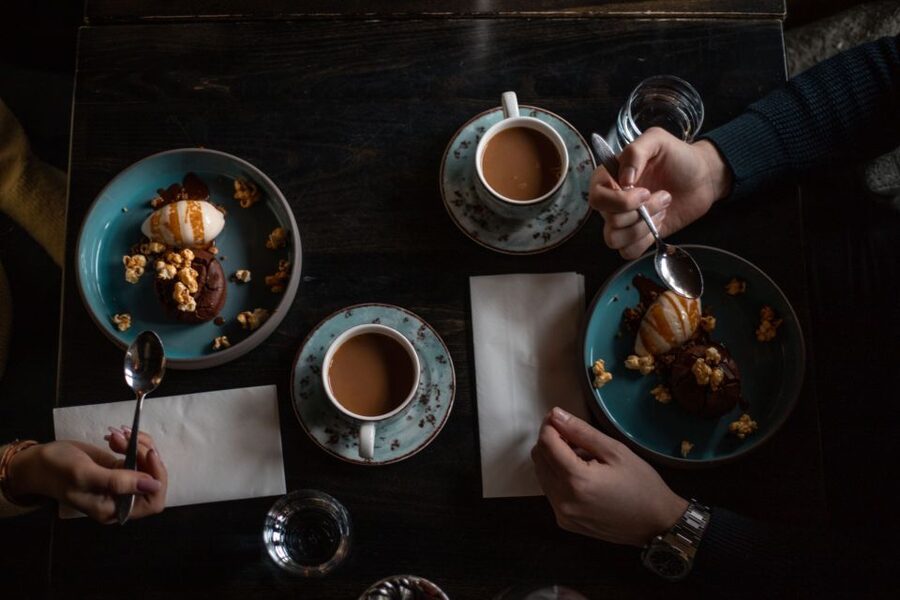 Reykjavik: Evening Icelandic Food and Drink Tour - Five stops that show you Reykjavik by appetite