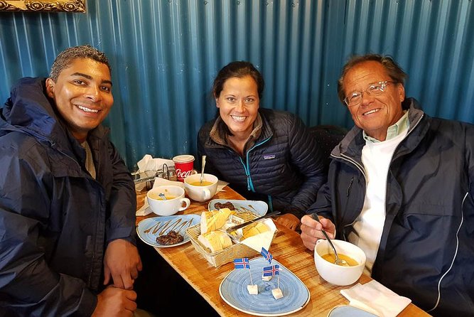 Reykjavik Food Lovers Tour - Icelandic Traditional Food - Dass Reykjavik, hakarl, and the final Icelandic drink