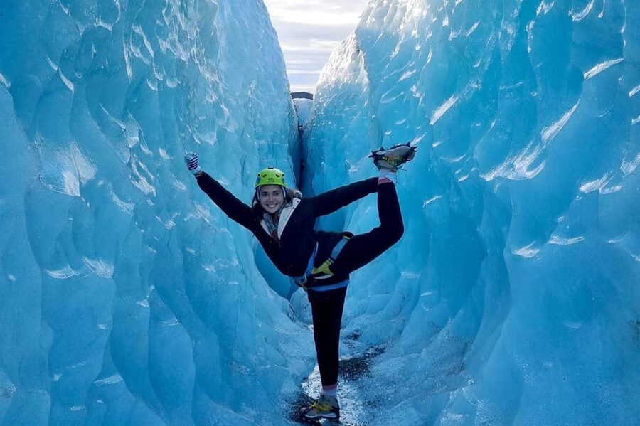 Reykjavik: Glacier Hike, Waterfalls and Black Sand Beach - The ride south from Reykjavik